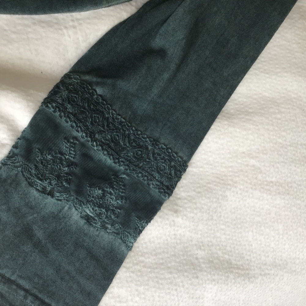 Tunic - Picture 4 of 5